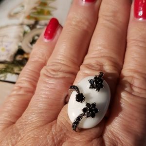 🆕️ White onyx & star black CZ  Ring